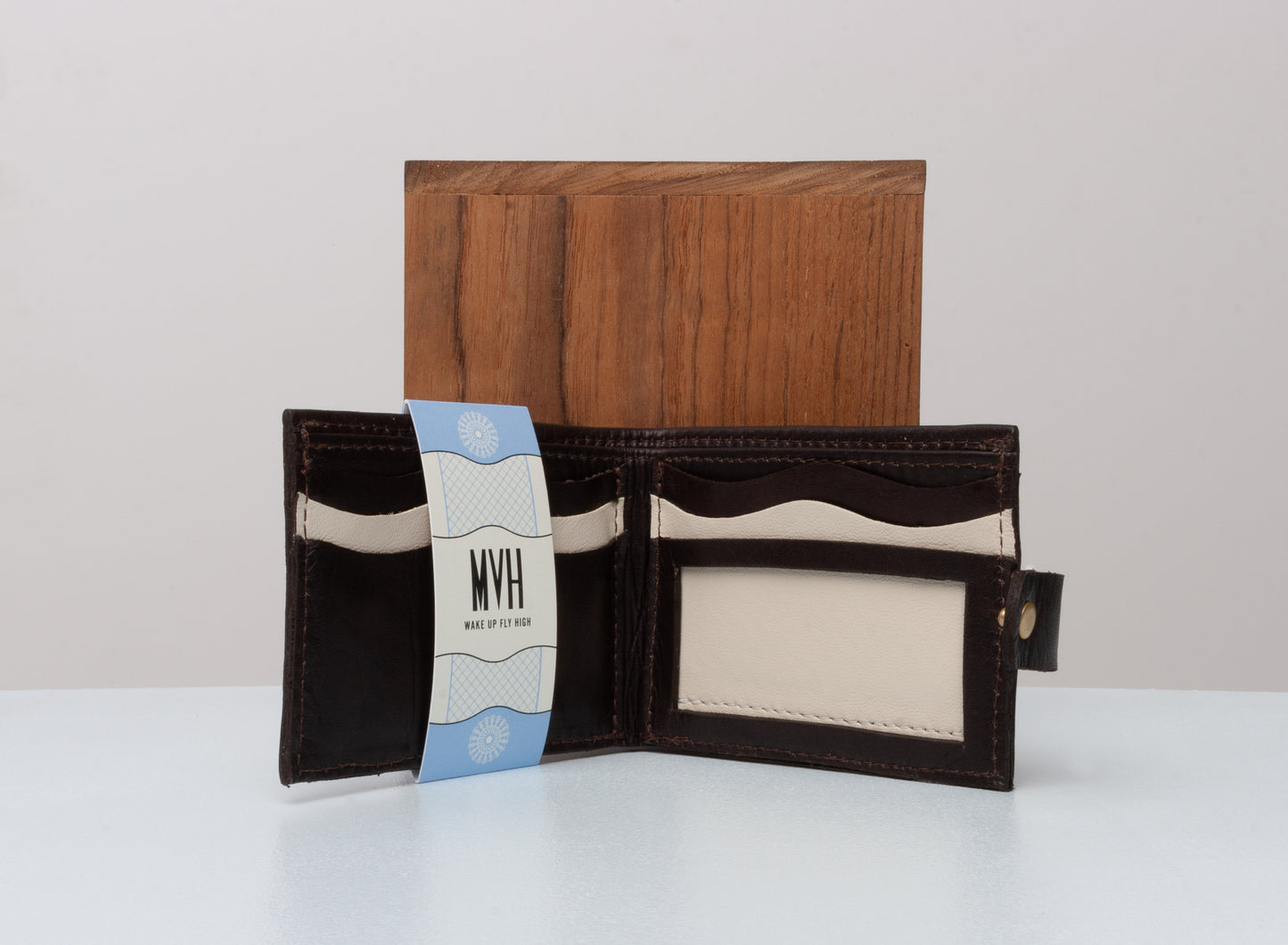 THE LIGERO BI-FOLD WALLET